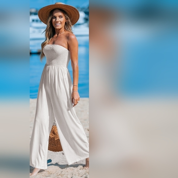 Cupshe Pants - MWT Tropical Strapless Jersy Jumpsuit